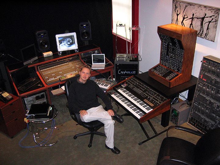 TobiasEnhusStudio.jpg